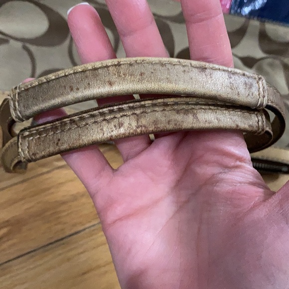 Coach Signature Tan/Multicolor Stripe Zippered Shoulder Tote/Handbag - Picture 7 of 11